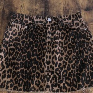ZARA LEOPARD SKIRT ❤️